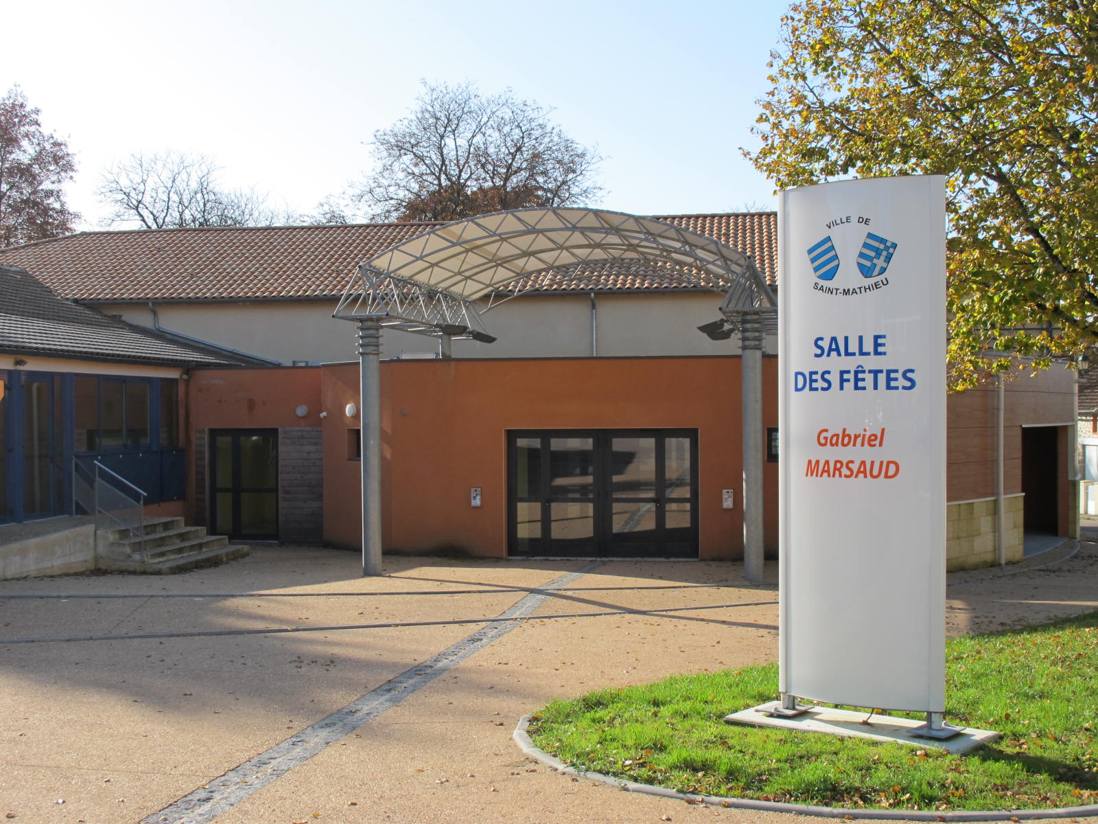 Les services sur la commune Saint Mathieu